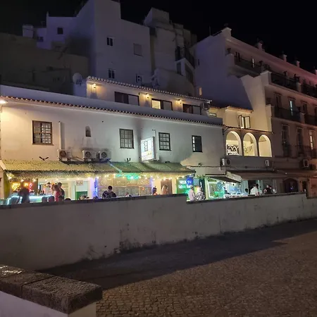 Pensión Wonder Charm Albufeira
